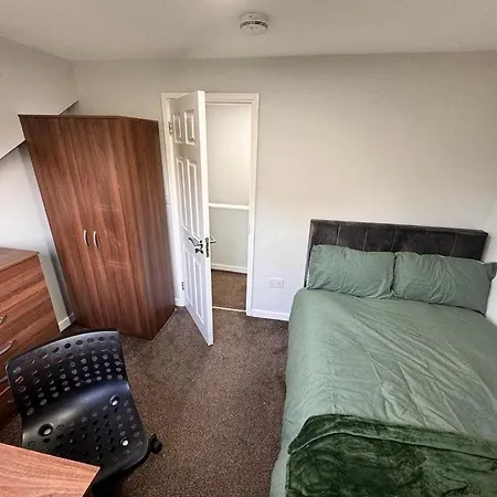 Seven Stars Of Heeley Selly Oak Guest house